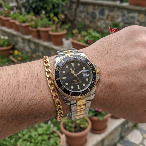 SUBMARİN MODEL ÇİFT RENK (GÜMÜŞ-ROZE) KORDON SİYAH KADRAN ERKEK PİLLİ KOL SAATİ
